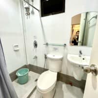 puerto princesa loft bathroom