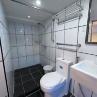 Dolphin liveaboard tubbataha tour cebu bathroom