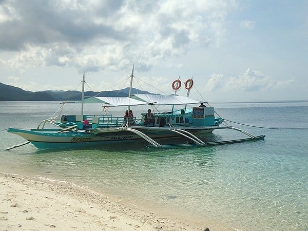 island-hopping-boat-tours-philippines-palawan-thomas-DSC02410