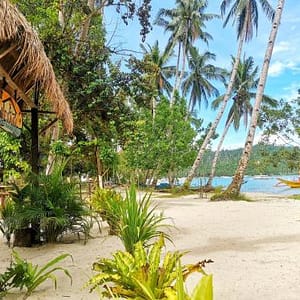 Pláž Besaga BB Port Barton